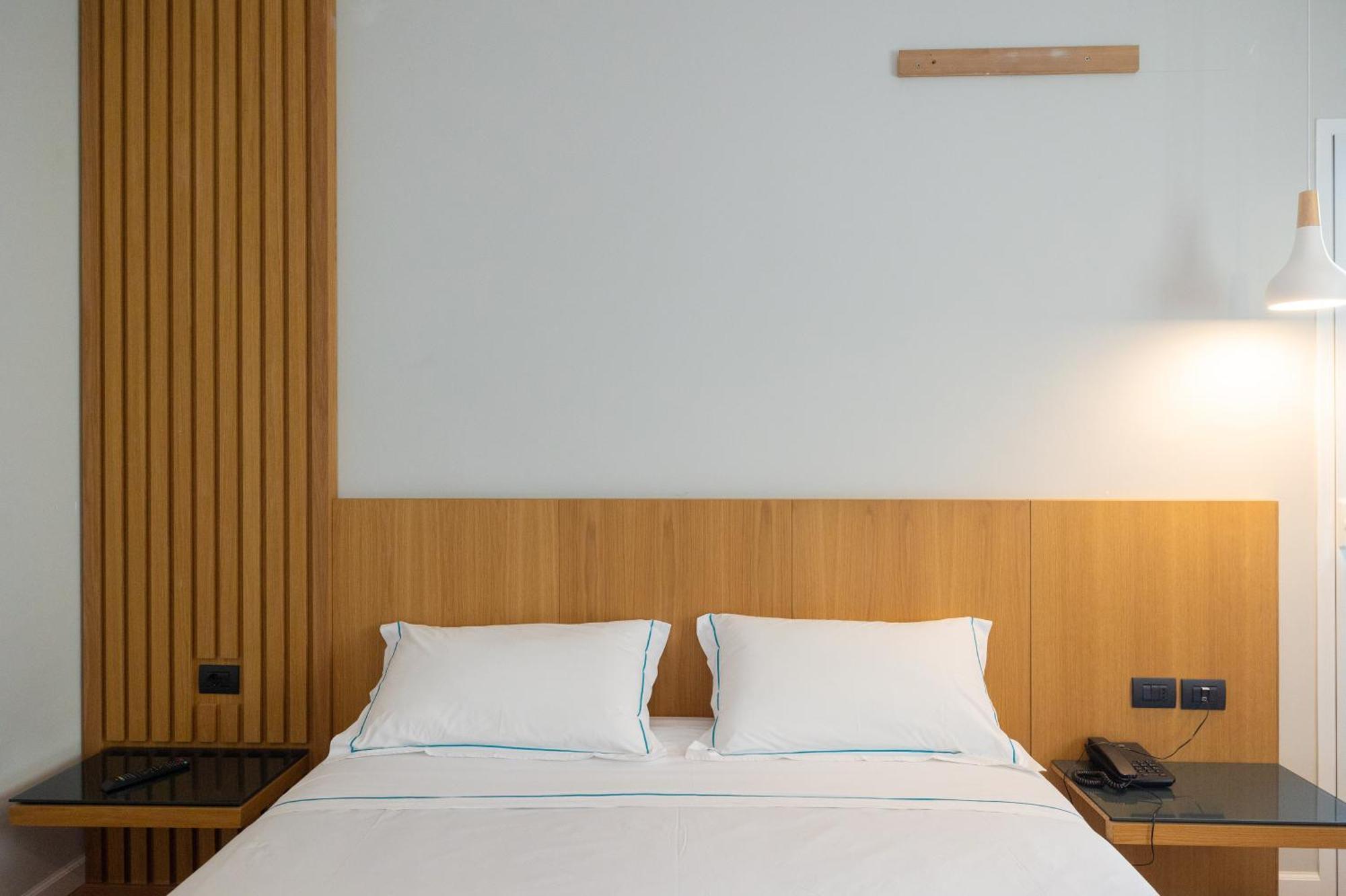Duka Hotel วญอเรอ ภายนอก รูปภาพ