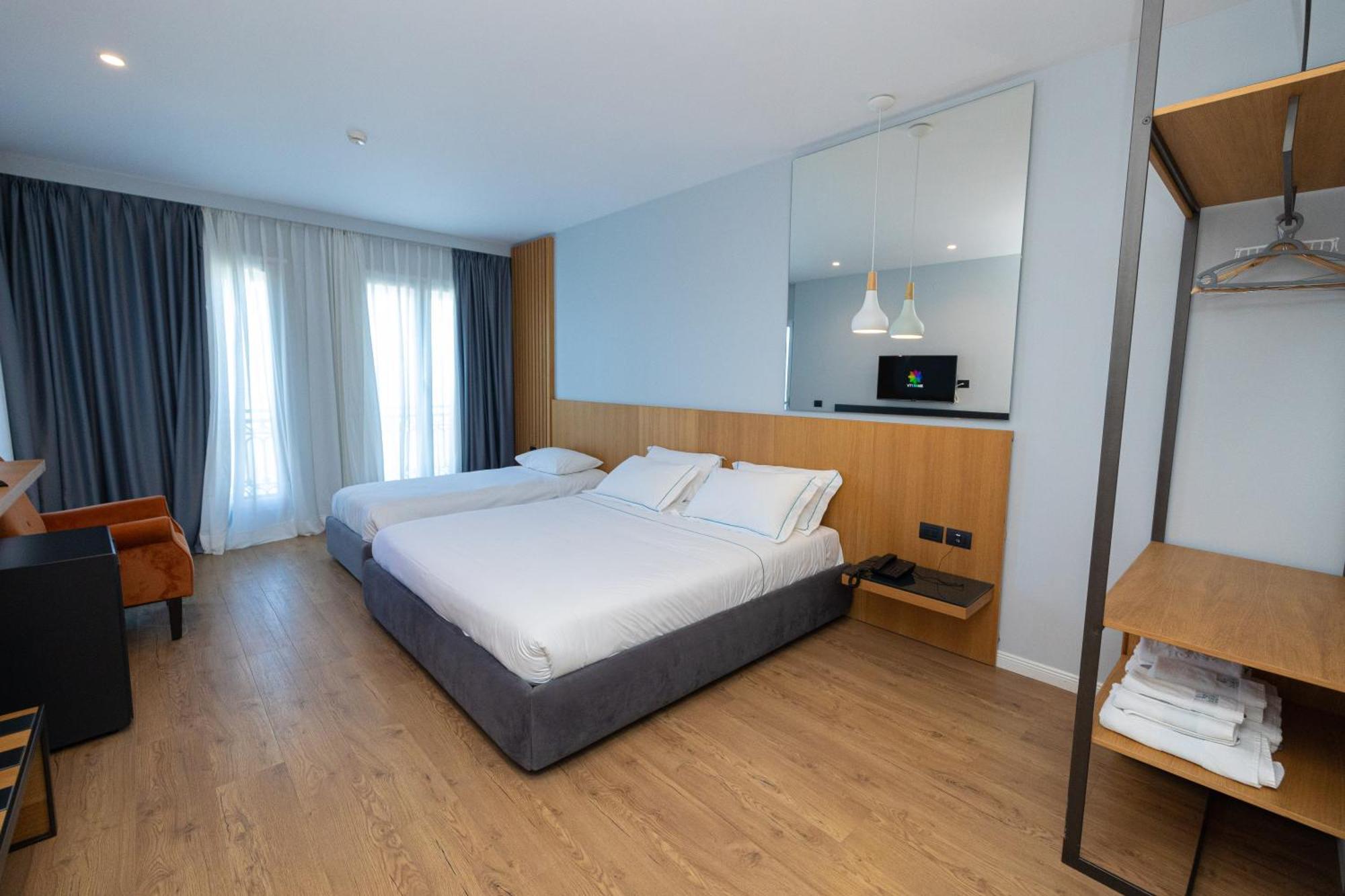 Duka Hotel วญอเรอ ภายนอก รูปภาพ